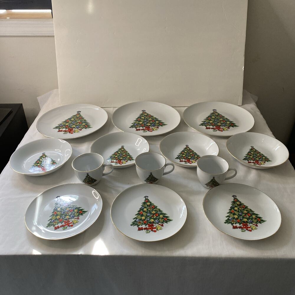 10pc Jamestown China Christmas Treasure China Service Gold Rim & 3 cups "MIC"